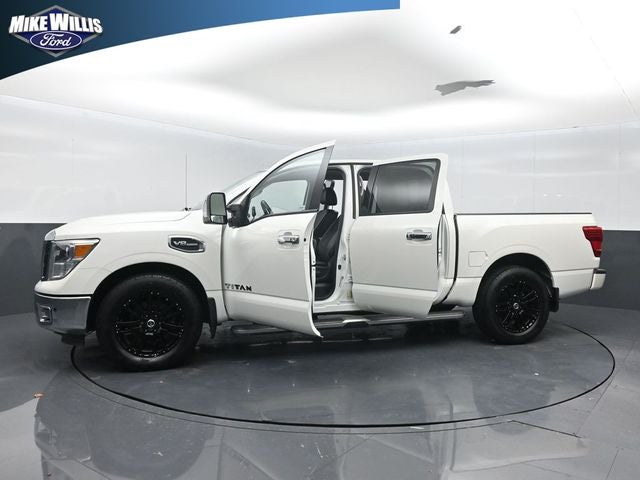 2017 Nissan Titan SL