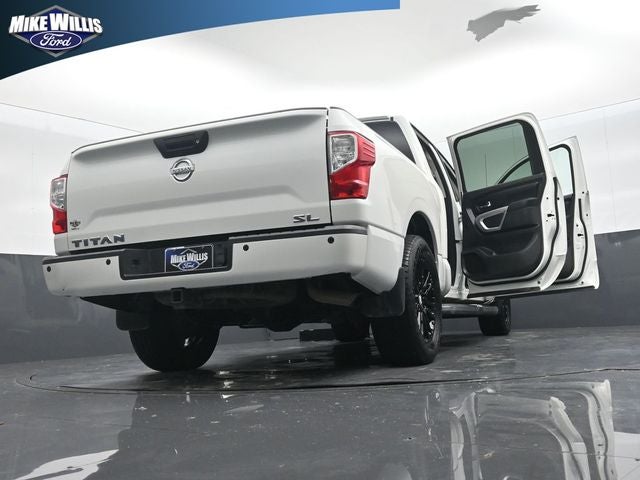 2017 Nissan Titan SL