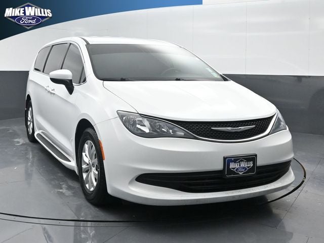 2017 Chrysler Pacifica Touring