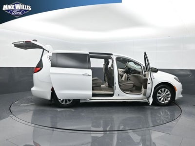 2017 Chrysler Pacifica Touring