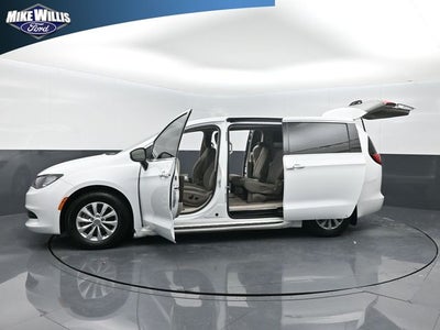 2017 Chrysler Pacifica Touring