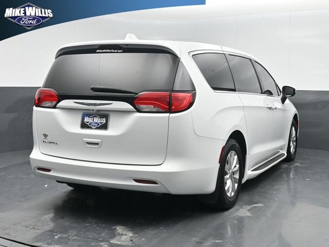 2017 Chrysler Pacifica Touring