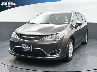 2020 Chrysler Pacifica Touring