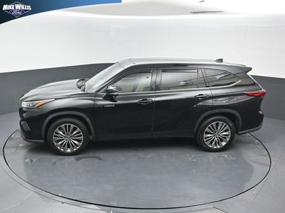2021 Toyota Highlander Hybrid Platinum