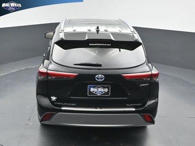 2021 Toyota Highlander Hybrid Platinum