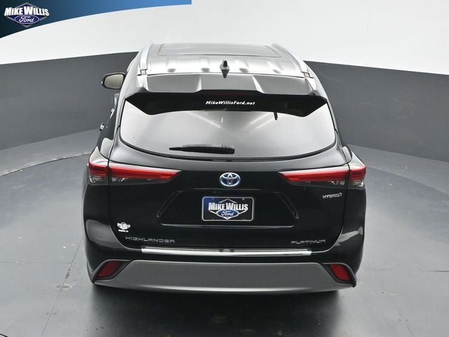 2021 Toyota Highlander Hybrid Platinum