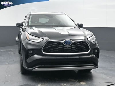 2021 Toyota Highlander Hybrid Platinum