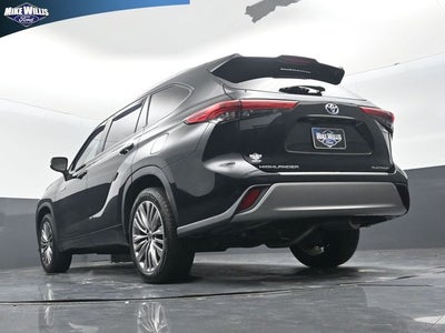 2021 Toyota Highlander Hybrid Platinum