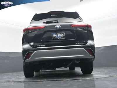 2021 Toyota Highlander Hybrid Platinum