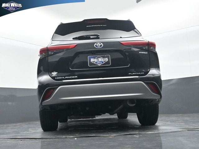 2021 Toyota Highlander Hybrid Platinum