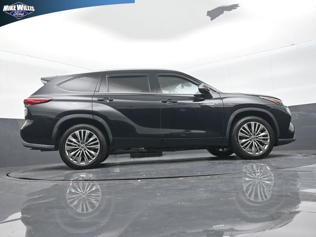 2021 Toyota Highlander Hybrid Platinum