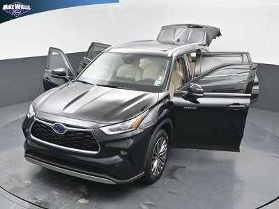 2021 Toyota Highlander Hybrid Platinum