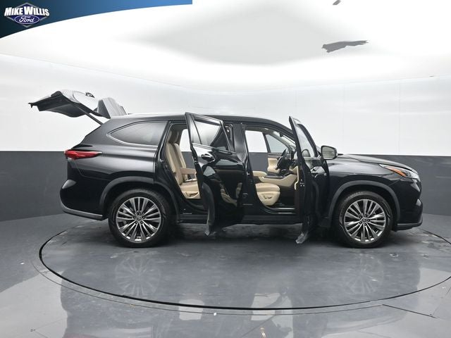 2021 Toyota Highlander Hybrid Platinum