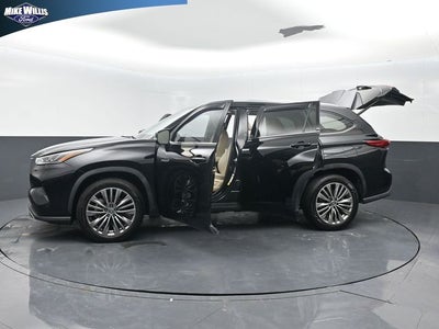 2021 Toyota Highlander Hybrid Platinum