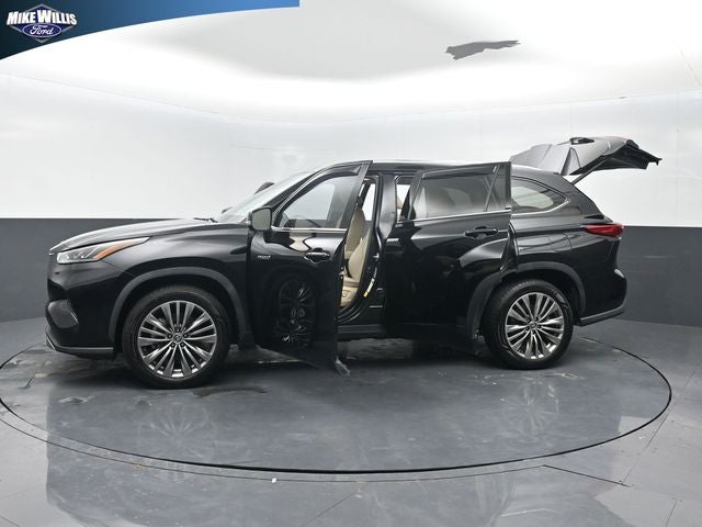 2021 Toyota Highlander Hybrid Platinum