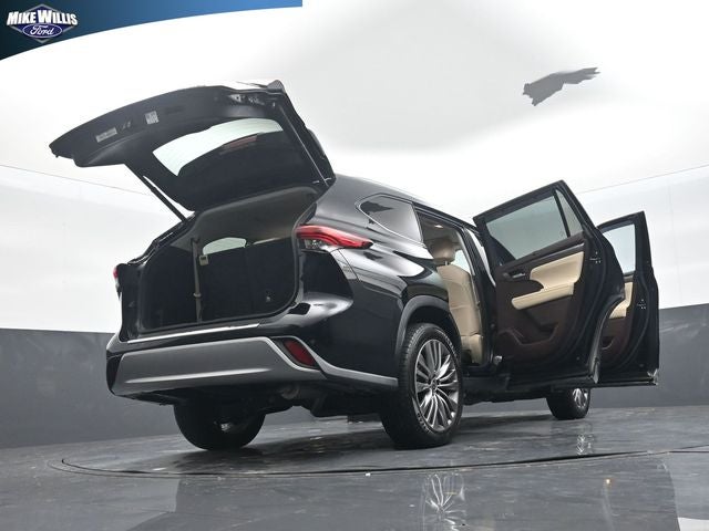 2021 Toyota Highlander Hybrid Platinum