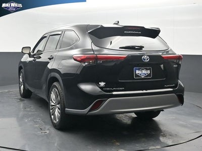 2021 Toyota Highlander Hybrid Platinum