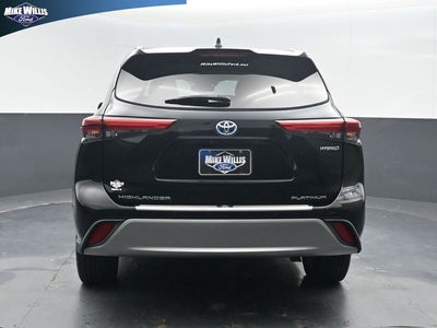 2021 Toyota Highlander Hybrid Platinum