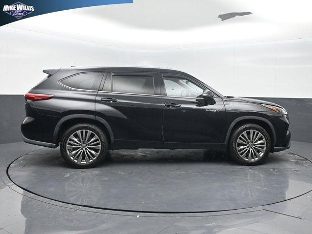 2021 Toyota Highlander Hybrid Platinum