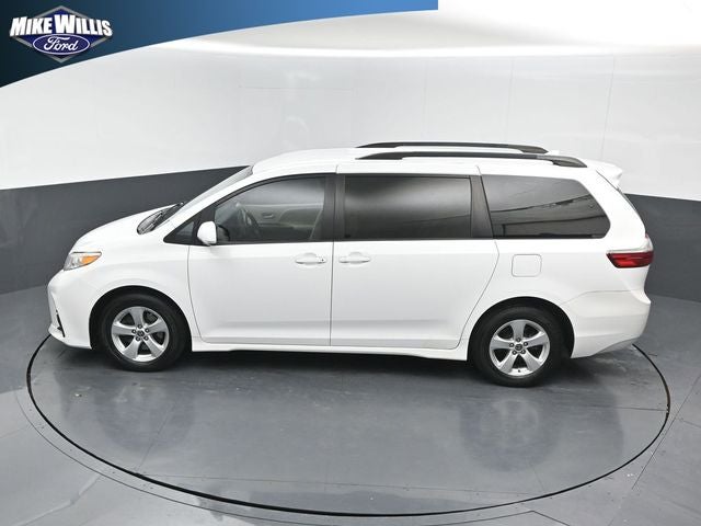2020 Toyota Sienna LE