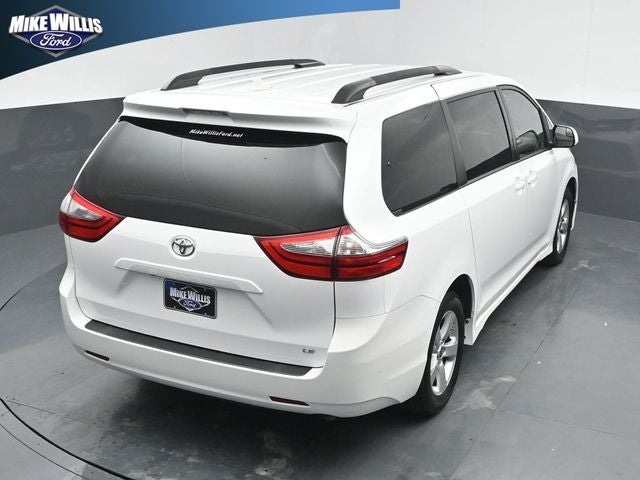 2020 Toyota Sienna LE