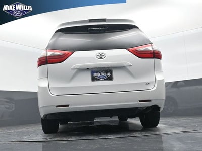 2020 Toyota Sienna LE