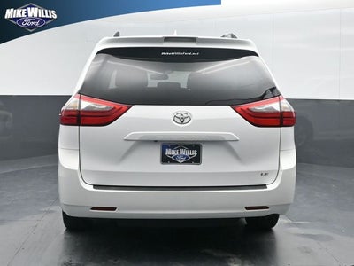 2020 Toyota Sienna LE