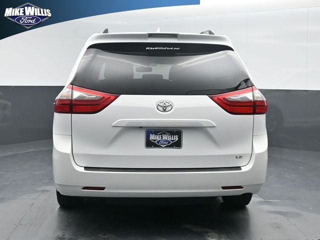 2020 Toyota Sienna LE