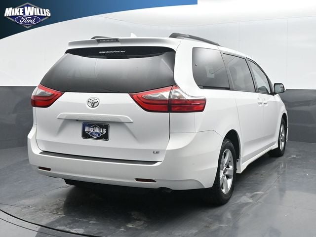 2020 Toyota Sienna LE