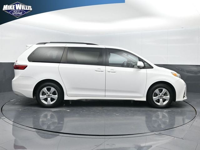 2020 Toyota Sienna LE