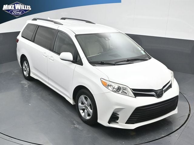 2020 Toyota Sienna LE
