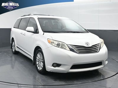 2013 Toyota Sienna XLE Mobility Auto Access