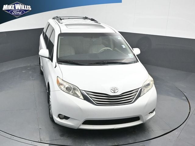 2013 Toyota Sienna XLE Mobility Auto Access