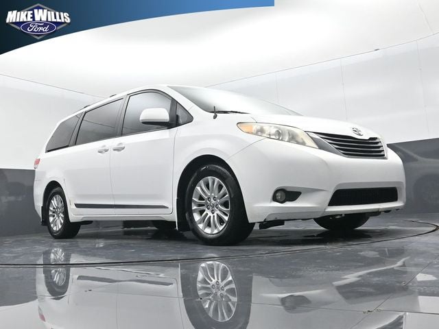 2013 Toyota Sienna XLE Mobility Auto Access