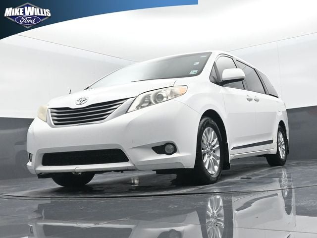 2013 Toyota Sienna XLE Mobility Auto Access