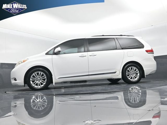2013 Toyota Sienna XLE Mobility Auto Access