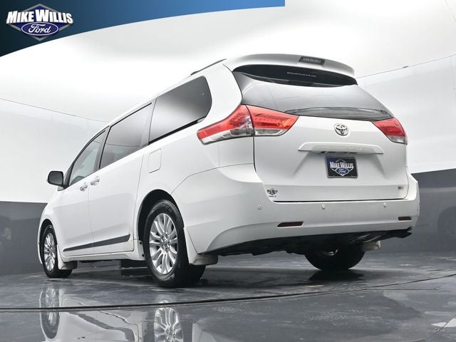 2013 Toyota Sienna XLE Mobility Auto Access