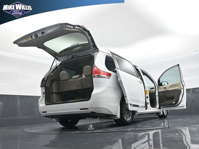 2013 Toyota Sienna XLE Mobility Auto Access