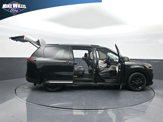 2022 Kia Carnival SX