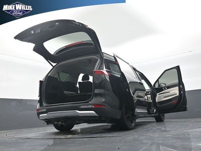 2022 Kia Carnival SX