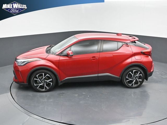 2022 Toyota C-HR XLE