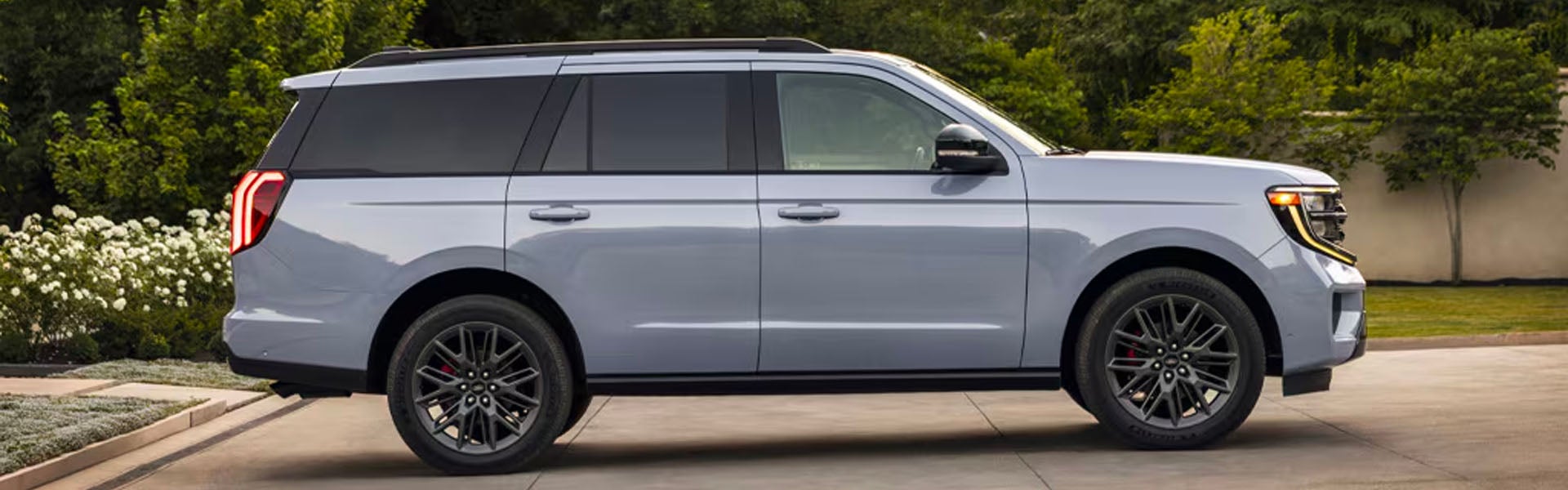 2025 Ford Expedition Hero